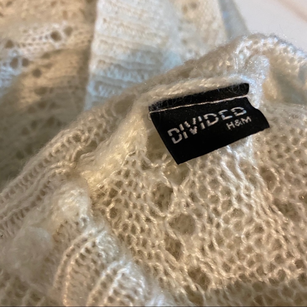 *FLASH SALE* H&M Divided Crocheted White Scarf - Picture 6 of 6
